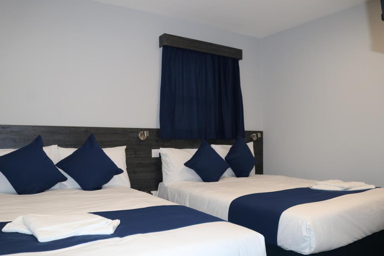 Blue Sapphire Hotel イルフォード エクステリア 写真