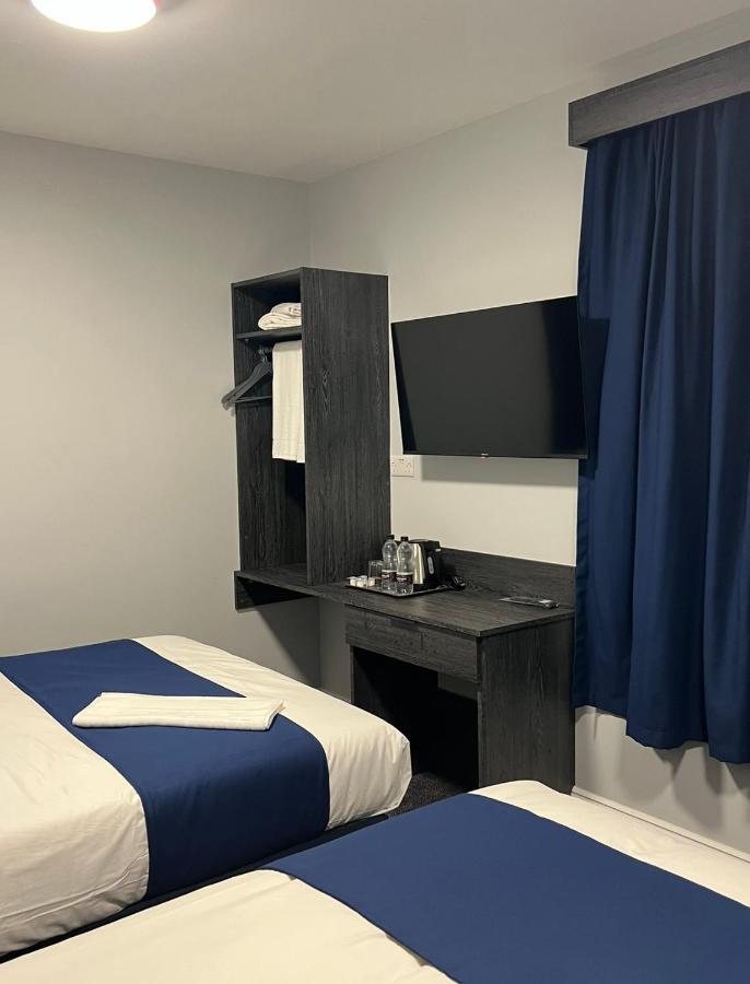 Blue Sapphire Hotel イルフォード エクステリア 写真