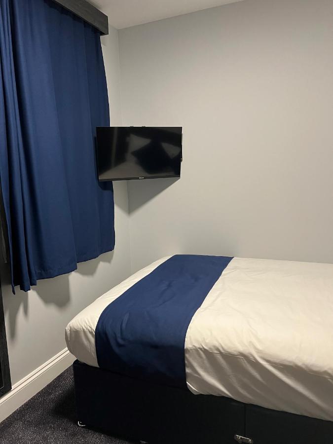Blue Sapphire Hotel イルフォード エクステリア 写真