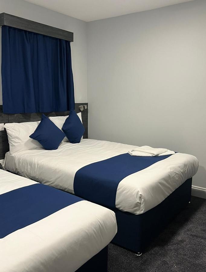 Blue Sapphire Hotel イルフォード エクステリア 写真